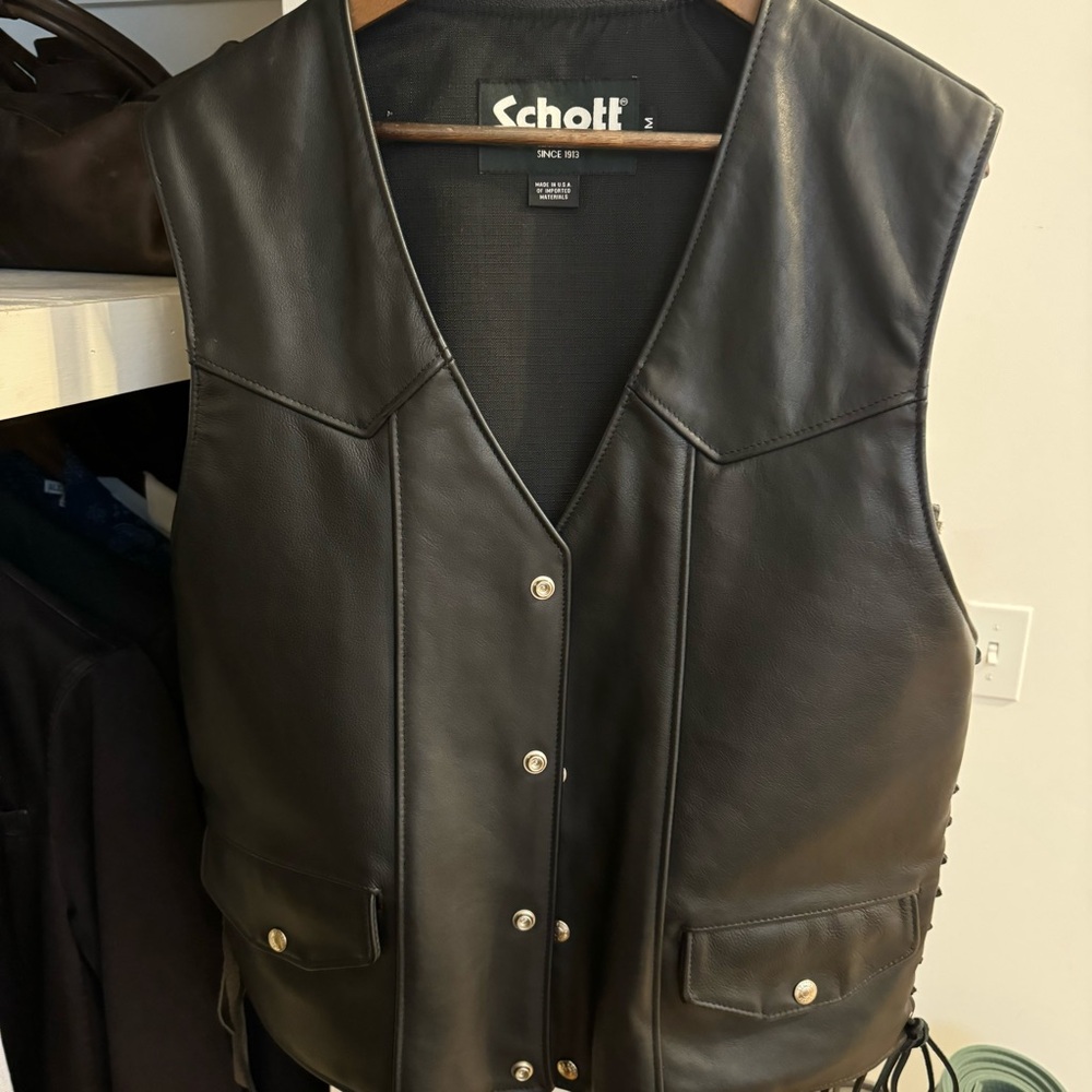 EUC Schott leather club style biker vest (M)